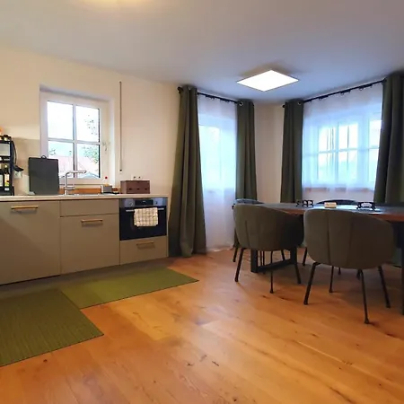Am Simssee, Gutshof Alpenblick Апартаменты Stephanskirchen