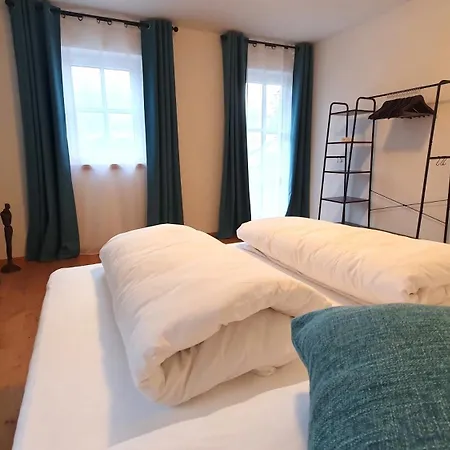 Am Simssee, Gutshof Alpenblick Апартаменты Stephanskirchen