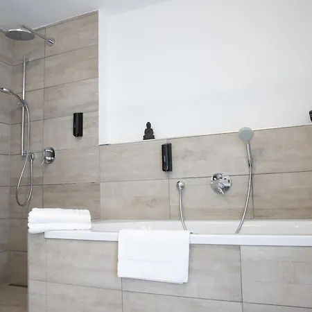 Appartement Am Simssee, Gutshof Alpenblick